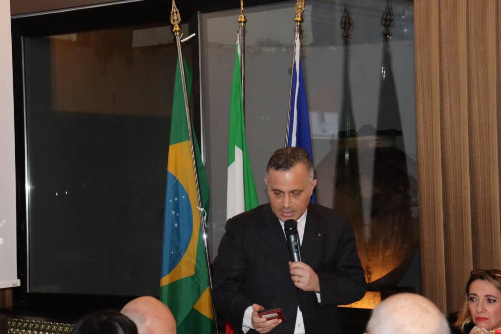 "Dovunque è Legnano", il libro di Legnanonews presentato al Lions Club Legnano Host