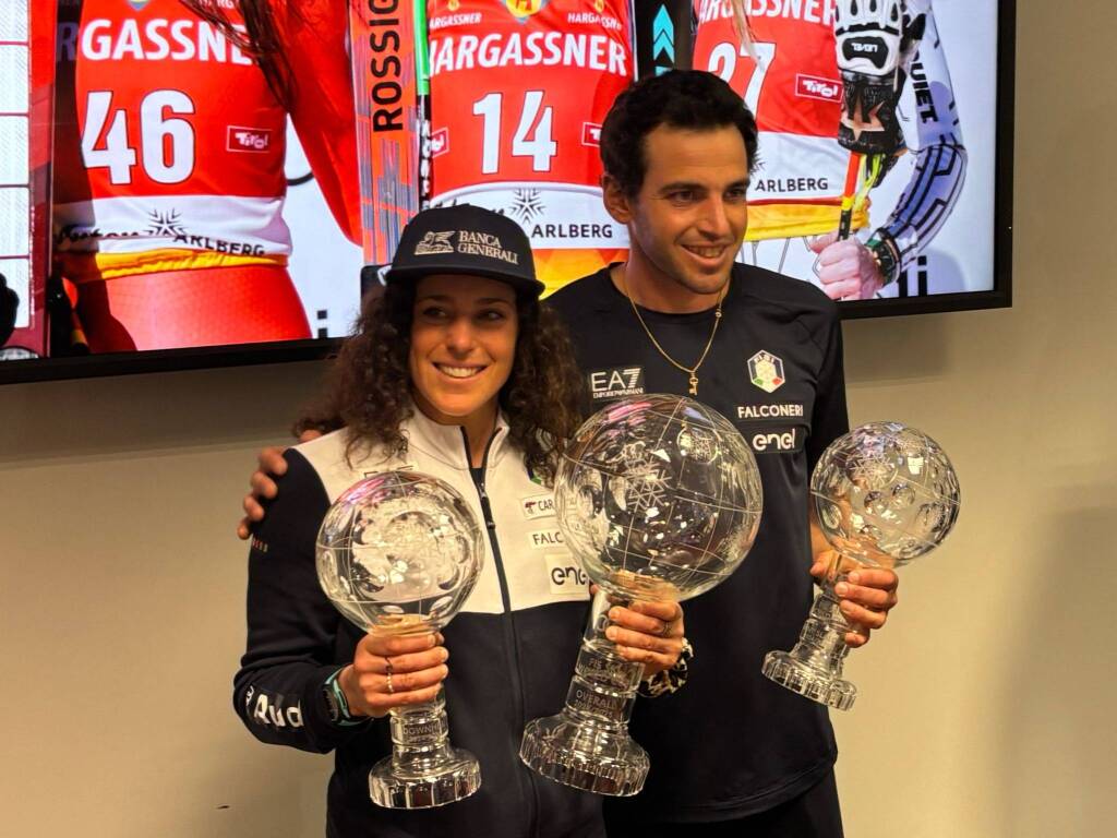 Federica Brignone arriva a Malpensa con la Coppa del mondo di sci alpino