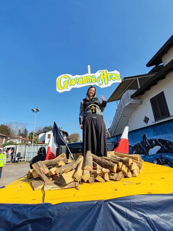 Il carnevale di Gorla Minore pensa alle donne della storia