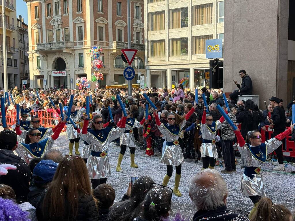 Il corteo del carnevale Bosino 2025