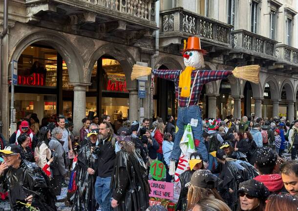 Carnevale Bosino 2025: il corteo del sabato grasso