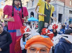 L'associazione "Salvadoreños Unidos En Varese" al Carnevale Bosino