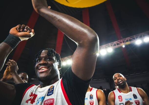 pallacanestro varese scafati