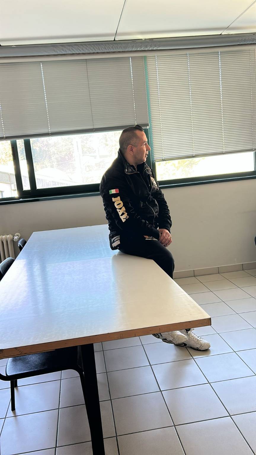 Un pugile a scuola contro il bullismo
