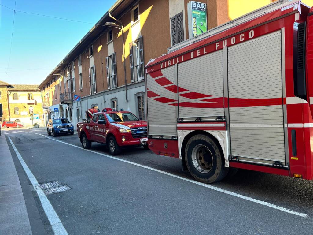 Uomo in bicicletta falciato dal treno a vedano