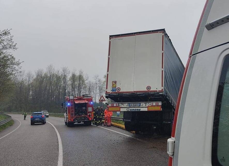 autoarticolato gemonio