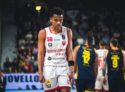 basket jaylen hands