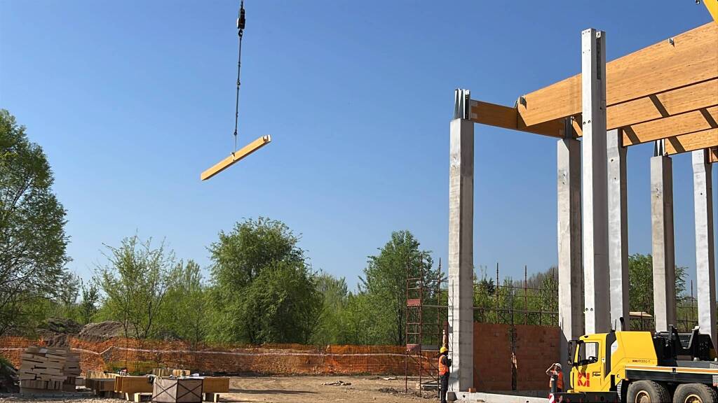 cantiere palaginnastica busto arsizio aprile 2025