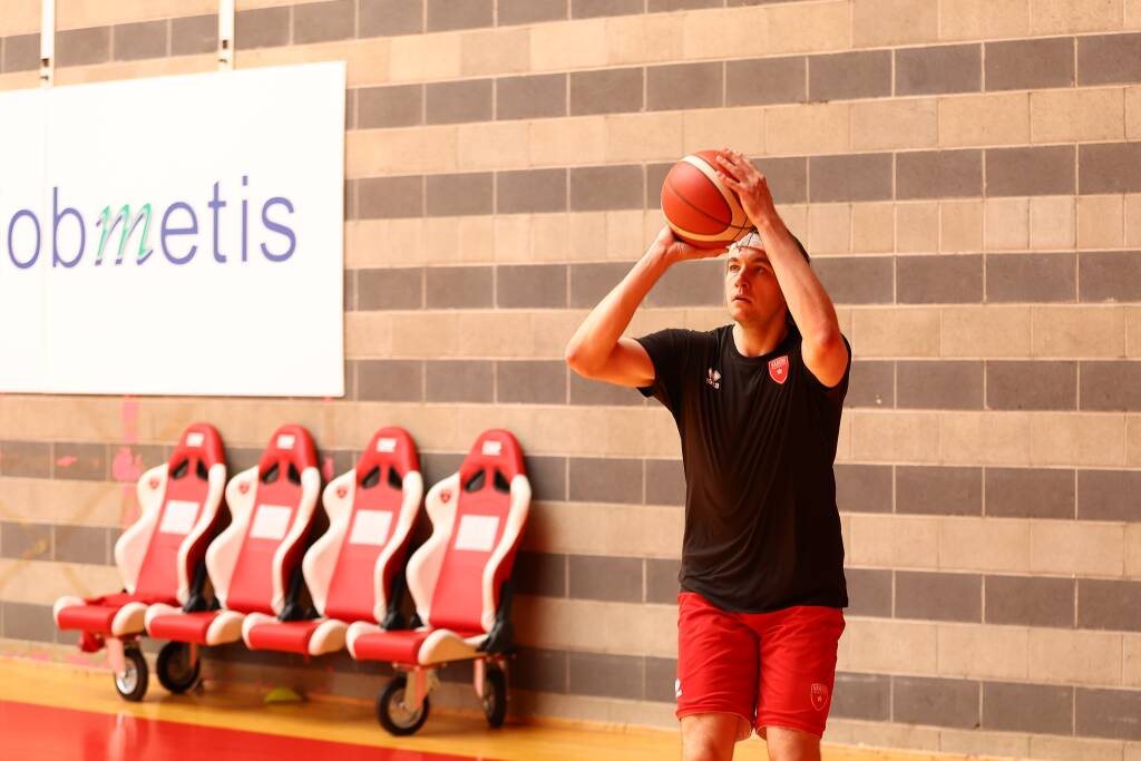 Primi canestri varesini per Grant Anticevich
