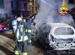 incendio auto cuasso al monte
