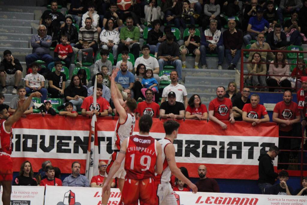 La sfida tra Legnano Basket e Costa Imola - Foto di Alessandro Bernasconi