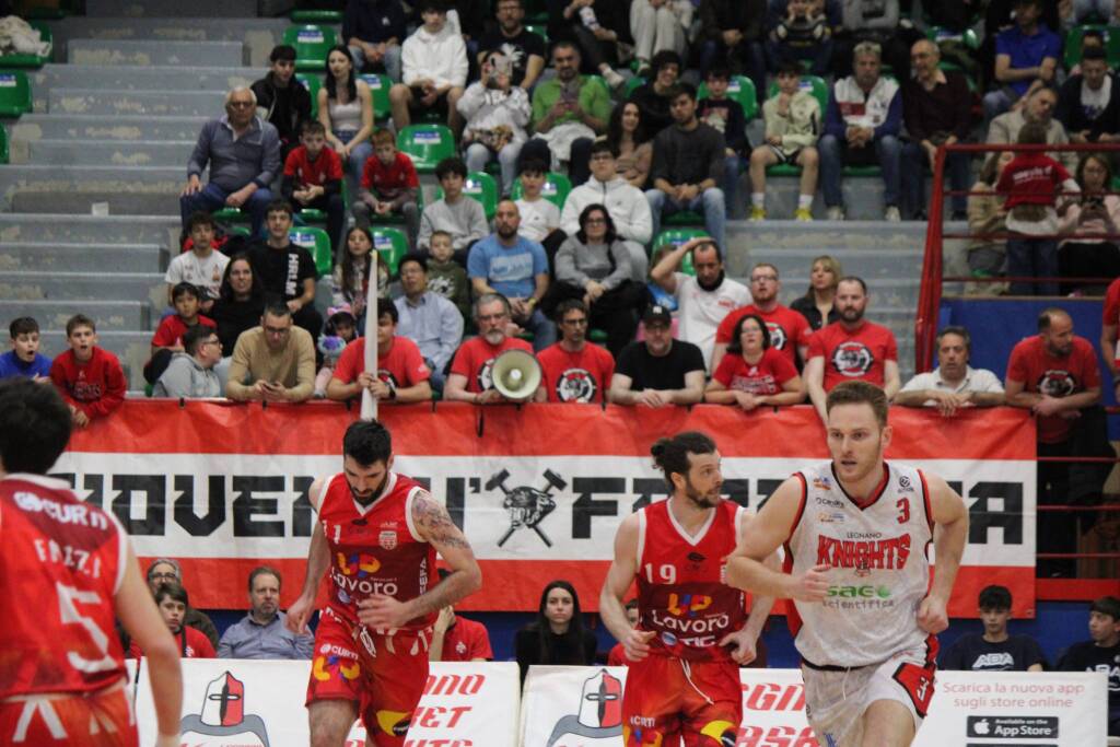 La sfida tra Legnano Basket e Costa Imola - Foto di Alessandro Bernasconi