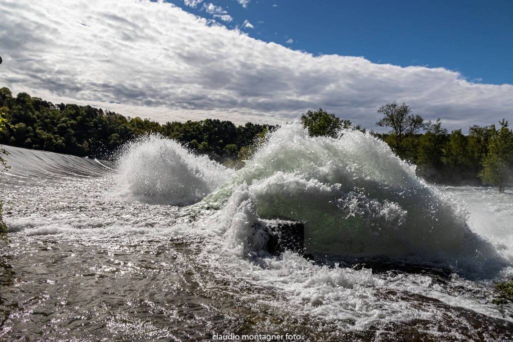 Le spettacolari immagini della piena del Ticino al Panperduto