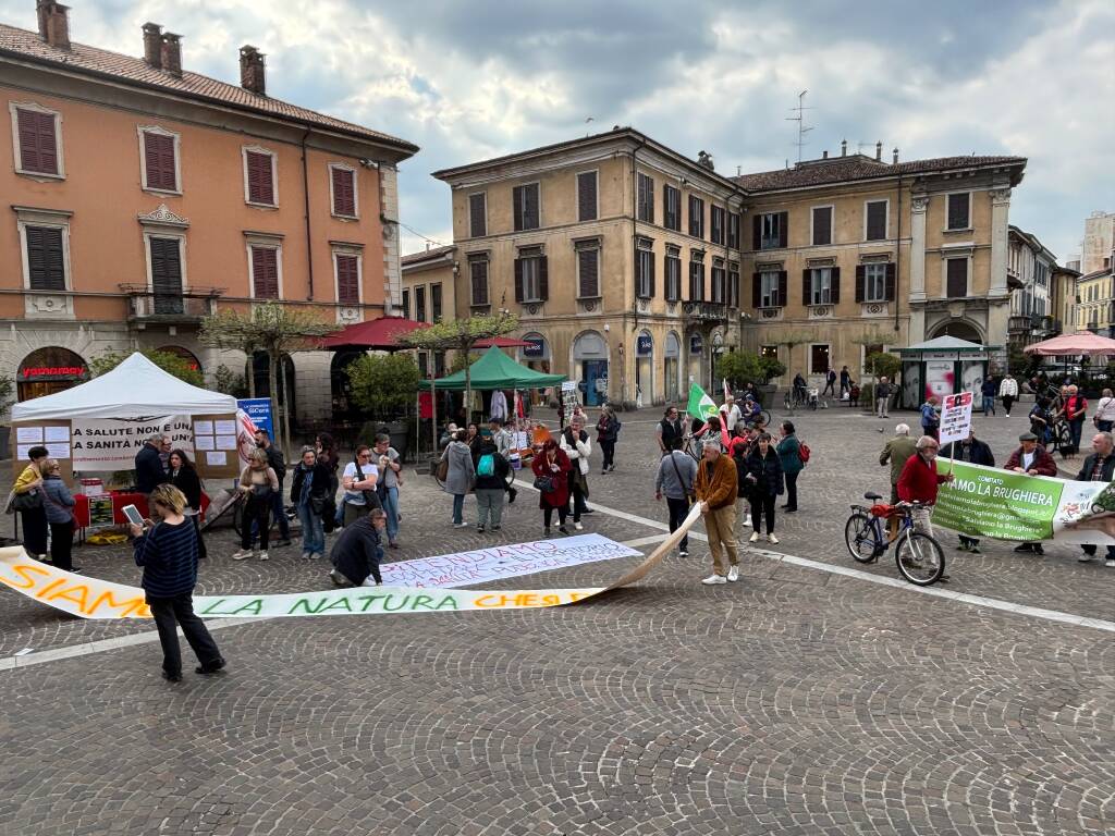 manifestazione ospedale unico Gallarate 