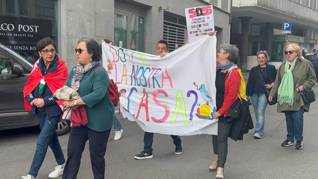 manifestazione ospedale unico Gallarate 