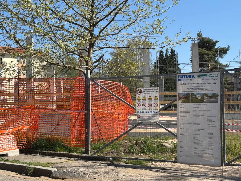 Nel cantiere del poli didattico - sportivo di San Fermo