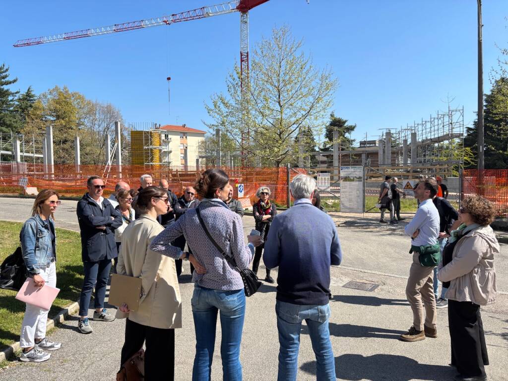 Nel cantiere del poli didattico - sportivo di San Fermo