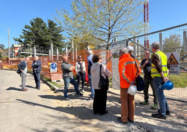 Nel cantiere del poli didattico - sportivo di San Fermo