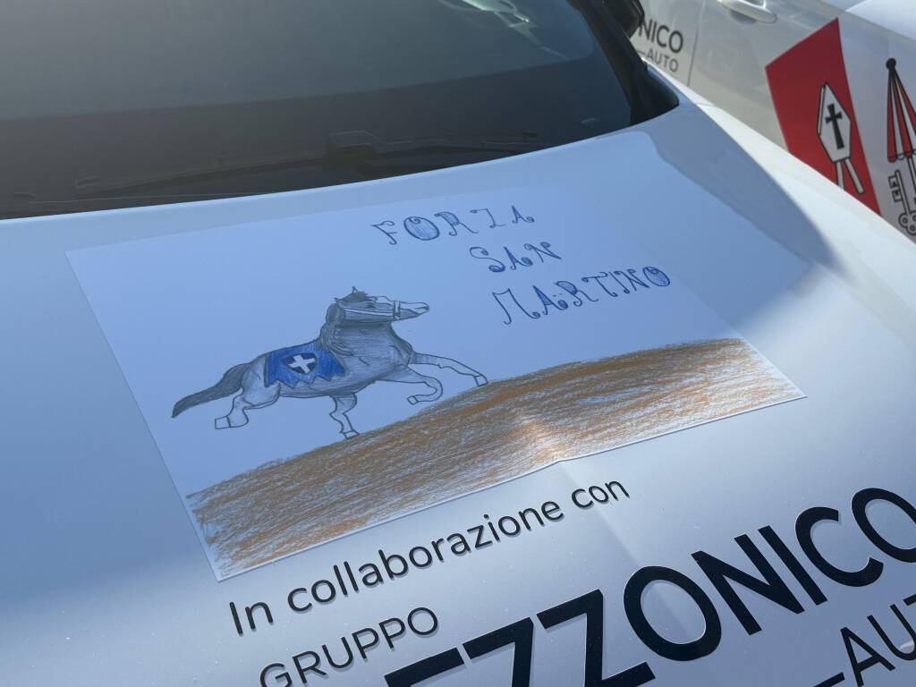 Presentate le auto del Palio di Legnano con i disegni realizzati nelle scuole