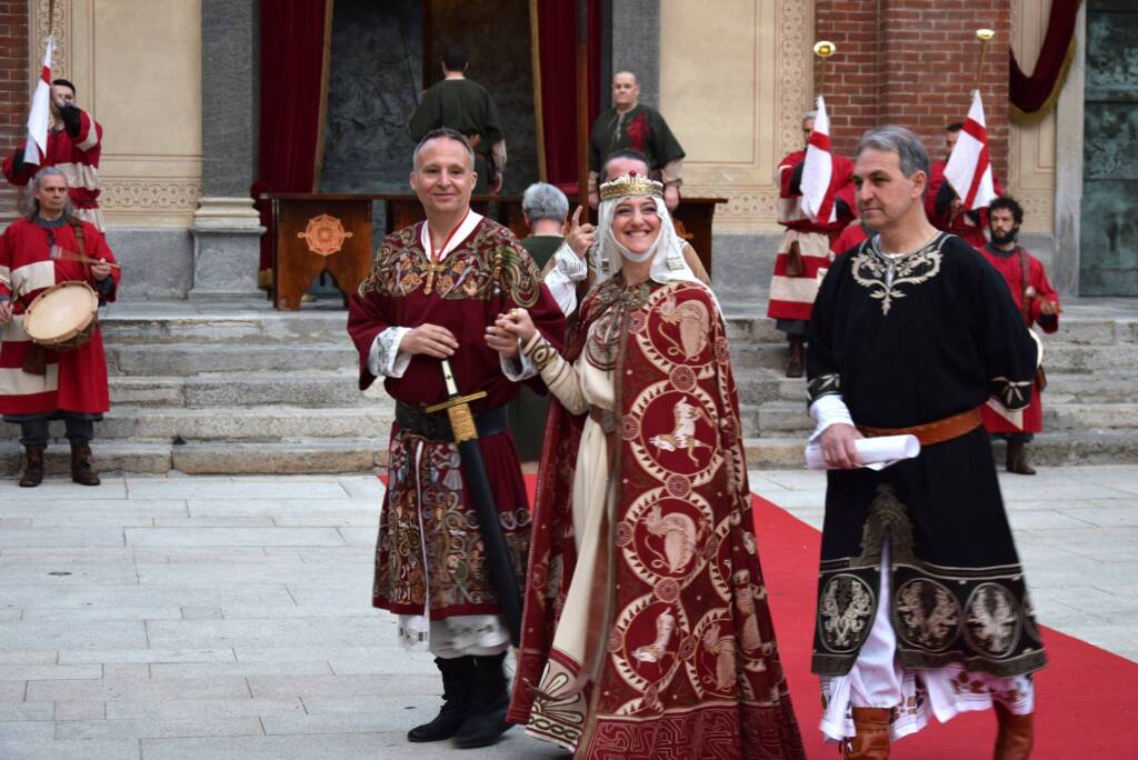 Traslazione Croce Palio di Legnao 2025