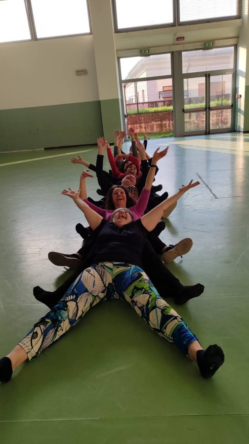 Yoga, yoga della risata, donne, Castiglione Olona 