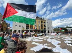 A Malnate decine di lenzuoli bianchi per Gaza