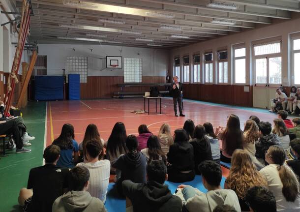acinque liceo laveno