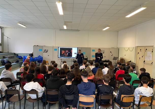 Azzate scuola media