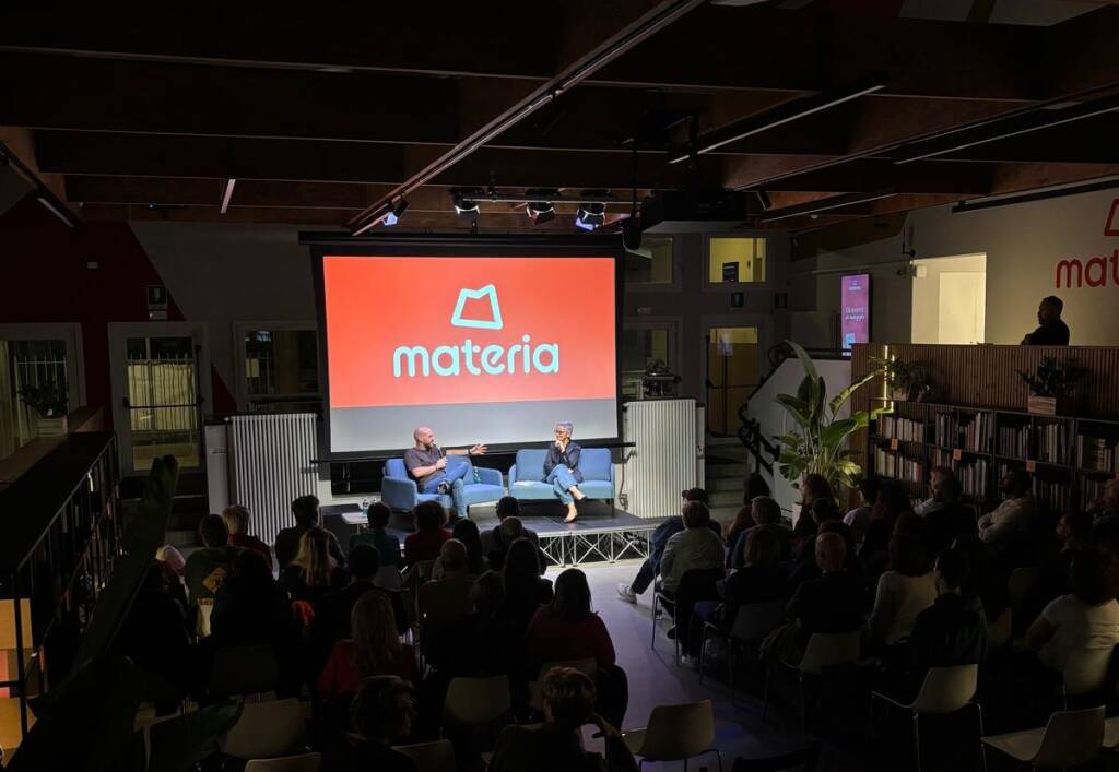 Svaresando a Materia