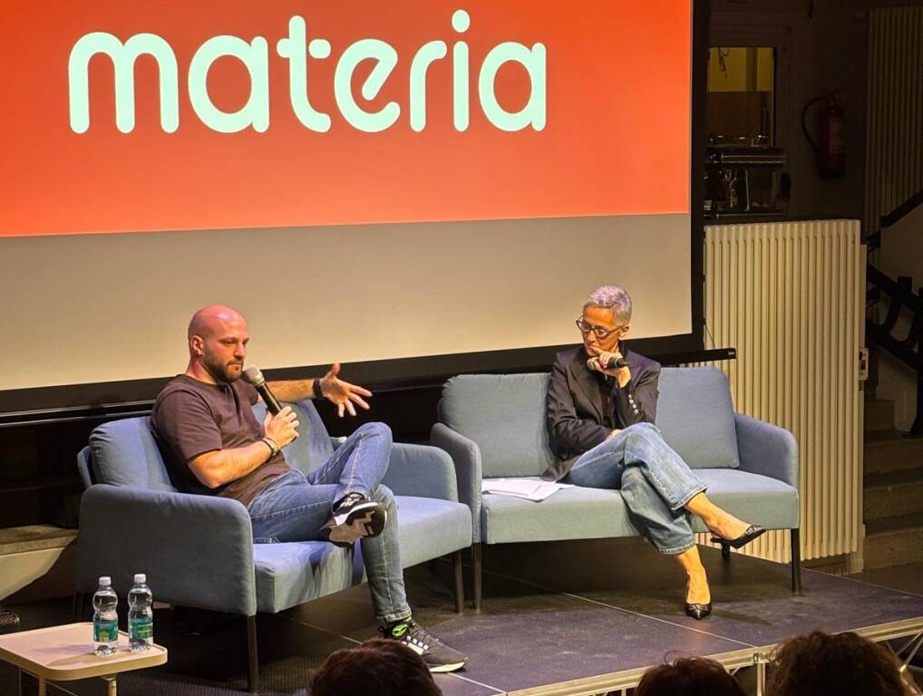 Svaresando a Materia