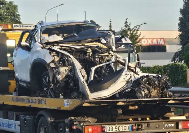 Il terribile schianto in provincia di Brescia: morta la madre di tre figli