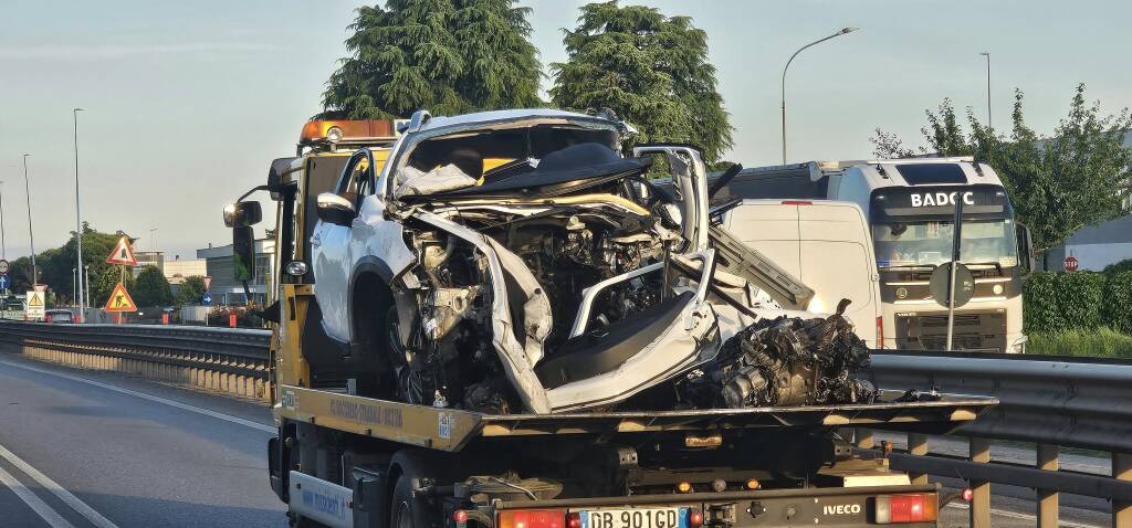 Il terribile schianto in provincia di Brescia: morta la madre di tre figli
