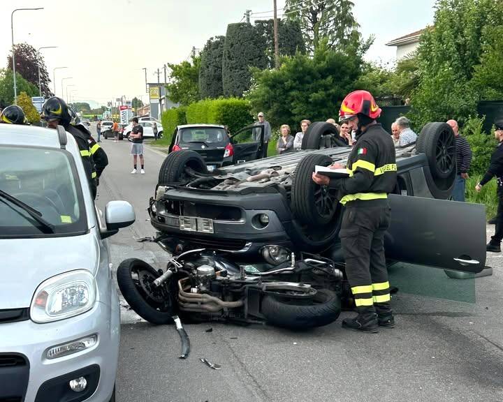 Cassano Magnago - Incidente auto moto