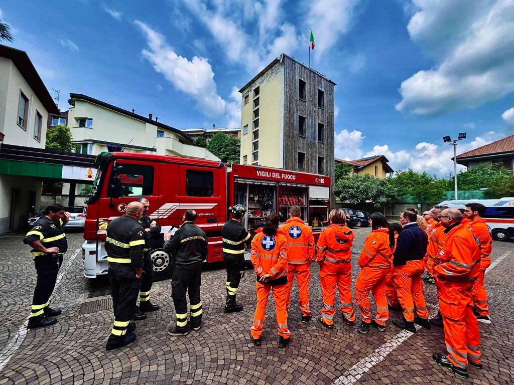 Corso di formazione con Croce Bianca Legnano e Vigili del Fuoco 