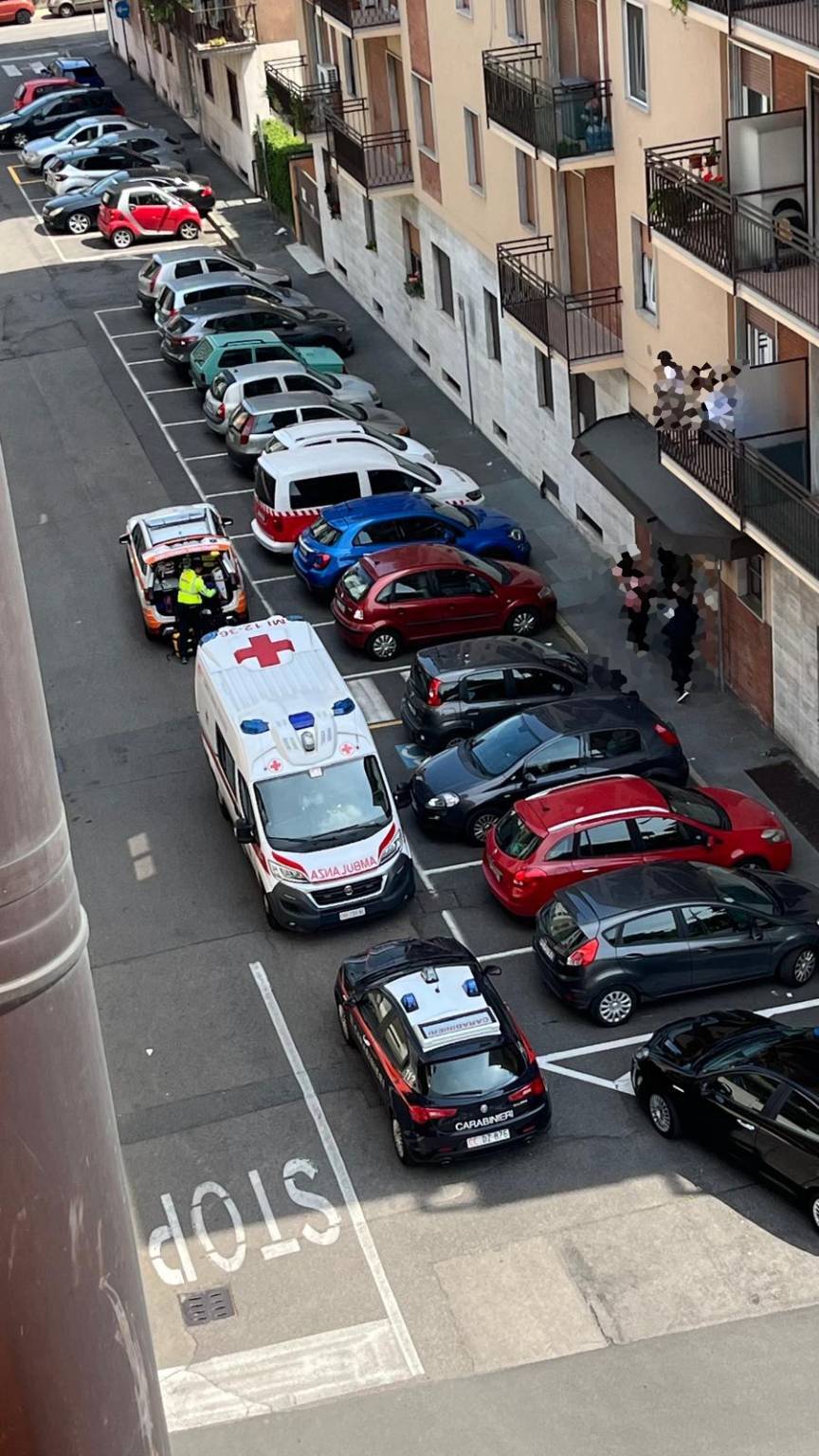 Donna trovata morta in casa in via Stelvio a Legnano