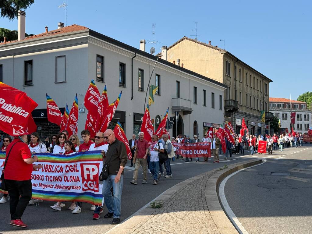 Festa del Primo Maggio a Legnano - Lavoratori in piazza