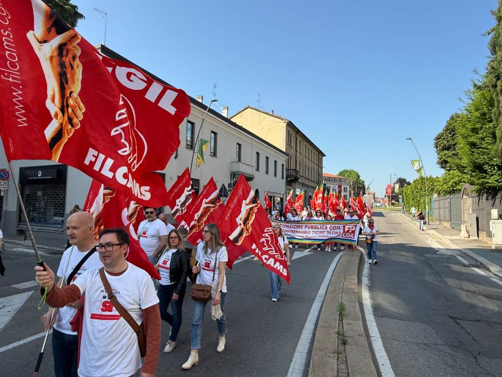 Festa del Primo Maggio a Legnano - Lavoratori in piazza