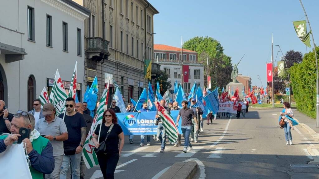 Festa del Primo Maggio a Legnano - Lavoratori in piazza