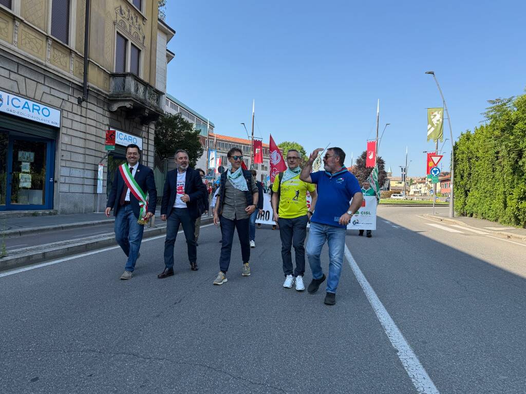 Festa del Primo Maggio a Legnano - Lavoratori in piazza