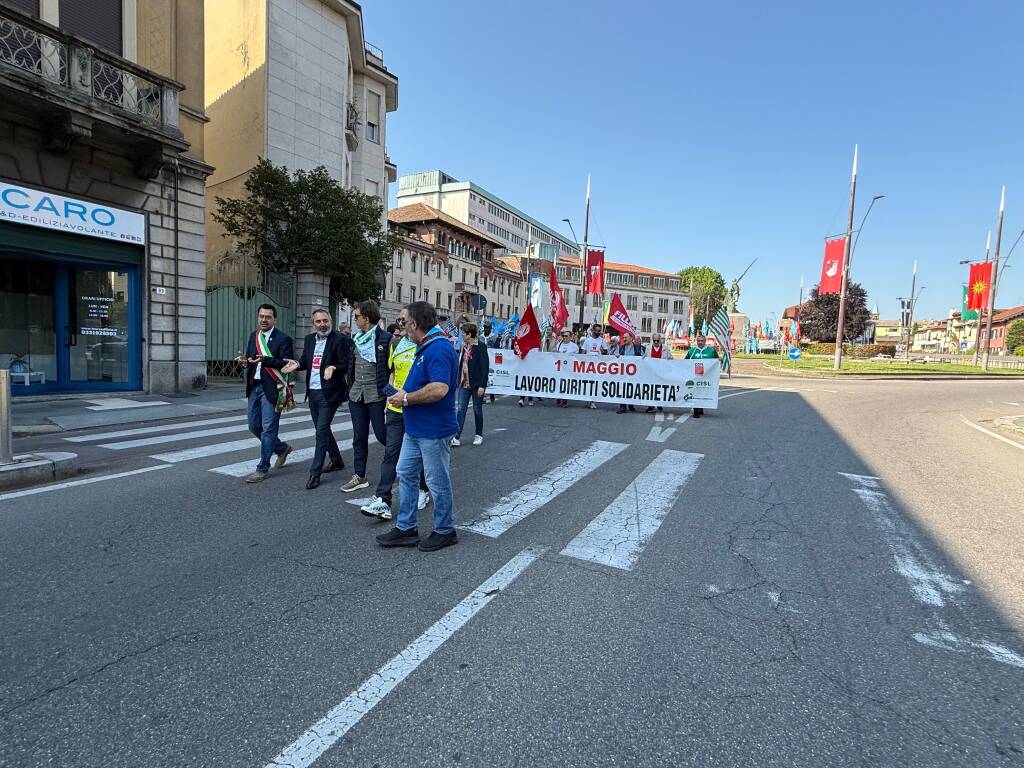 Festa del Primo Maggio a Legnano - Lavoratori in piazza
