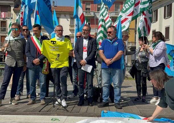 Festa del Primo Maggio a Legnano - Lavoratori in piazza 