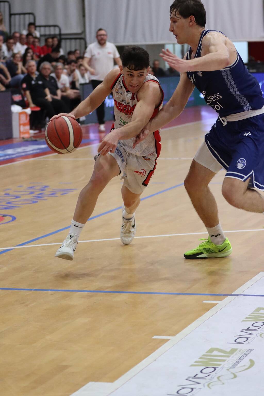 Gara1 tra Legnano Basket e Luiss Roma nelle foto di Viola Dimi