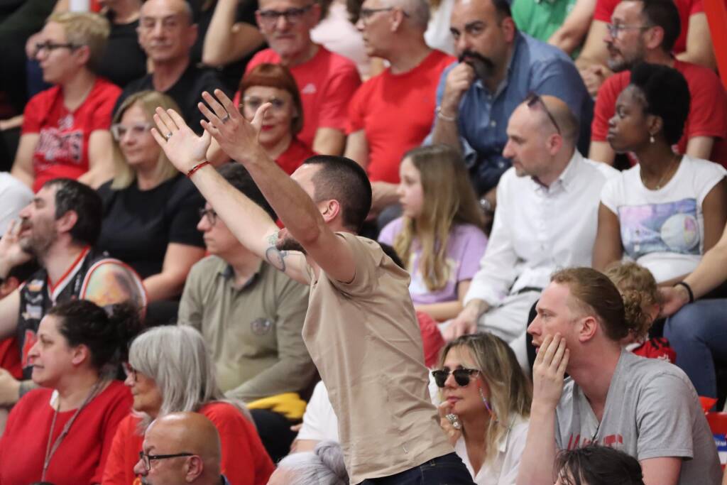 Gara1 tra Legnano Basket e Luiss Roma nelle foto di Viola Dimi
