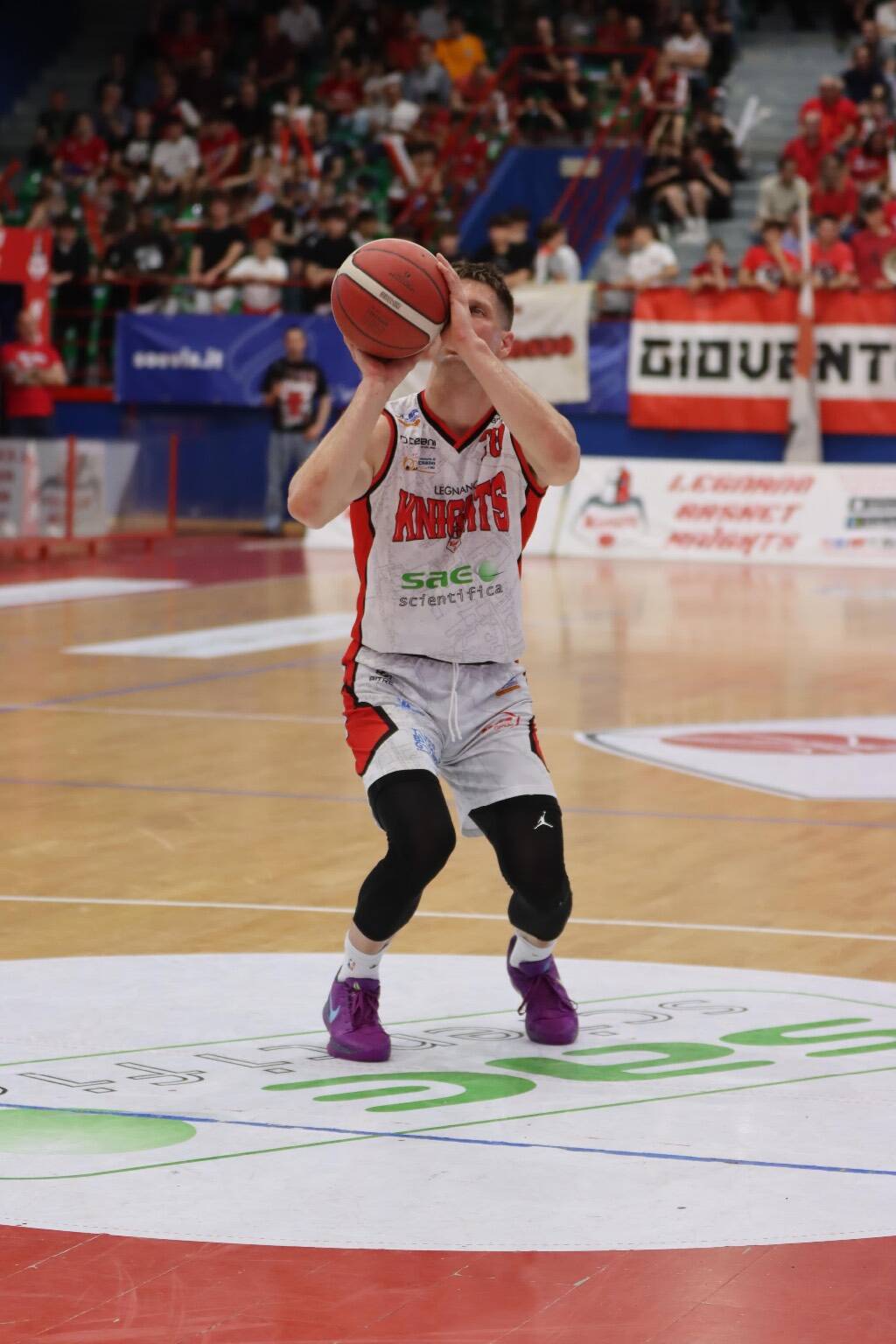 Gara1 tra Legnano Basket e Luiss Roma nelle foto di Viola Dimi