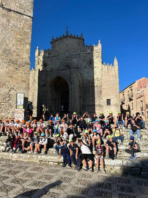 Gli studenti dell'istituto di Angera in visita a Balestrate in Sicilia