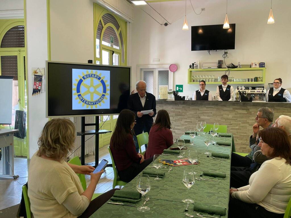 Ial e Rotary