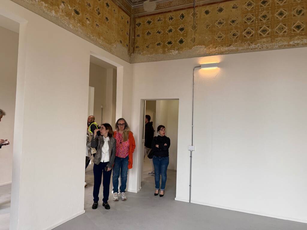 Il sopralluogo nella Palazzina di via Venezia a Legnano 