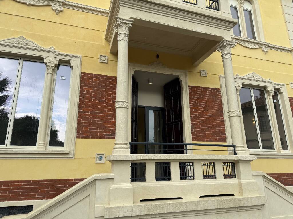 Il sopralluogo nella Palazzina di via Venezia a Legnano 