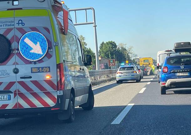 Incidente in A8 