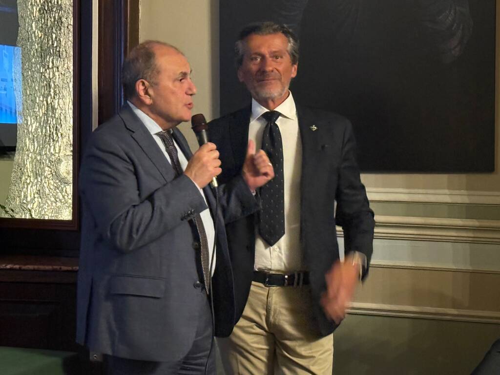 “La chirurgia ‘gentile’: tra mininvasività e intelligenza artificiale” in Famiglia Legnanese